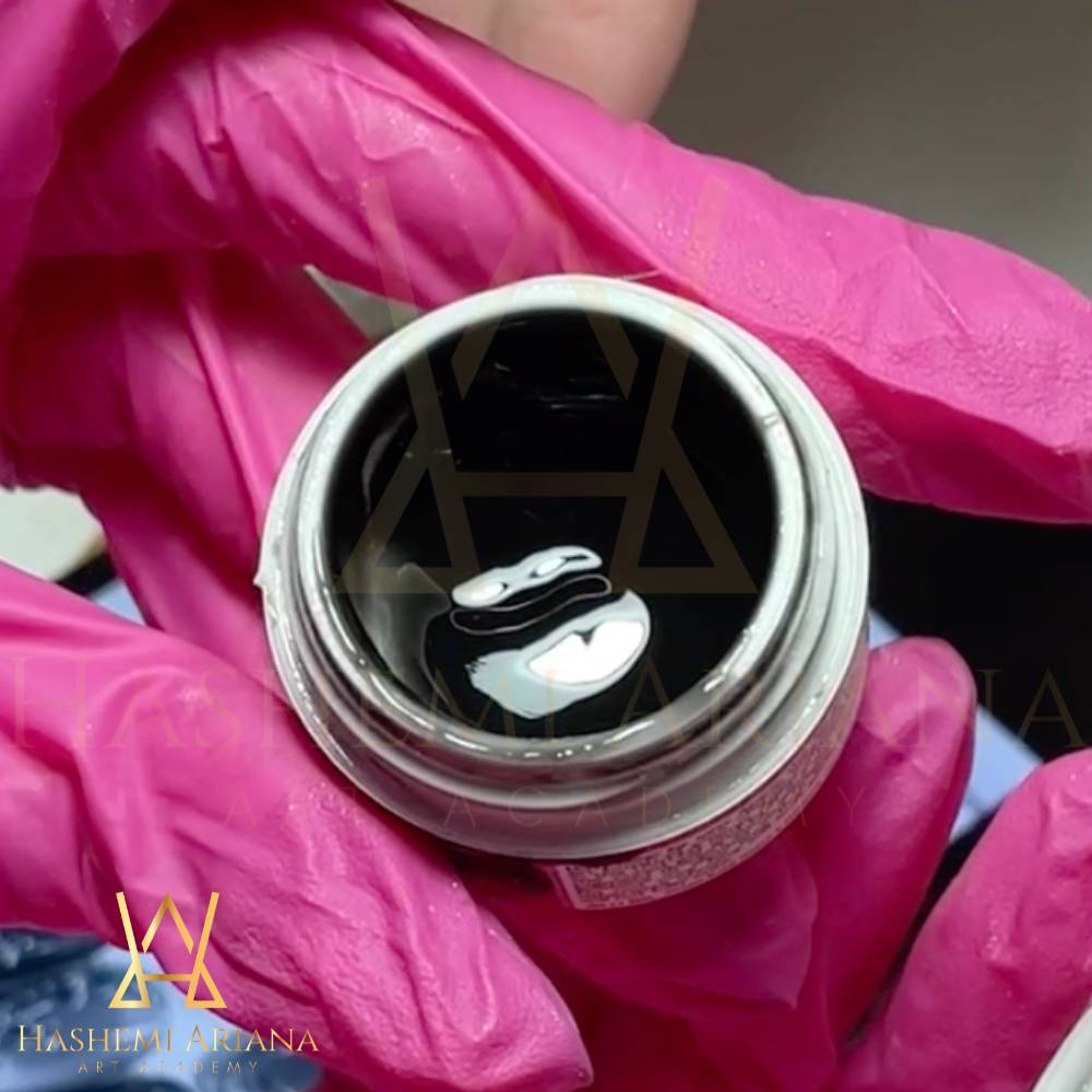 jellí liquid shadow 3D chrome base UV/LED x HASHEMI ARIANA